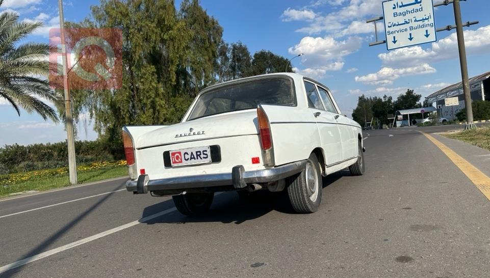 بيجو 404